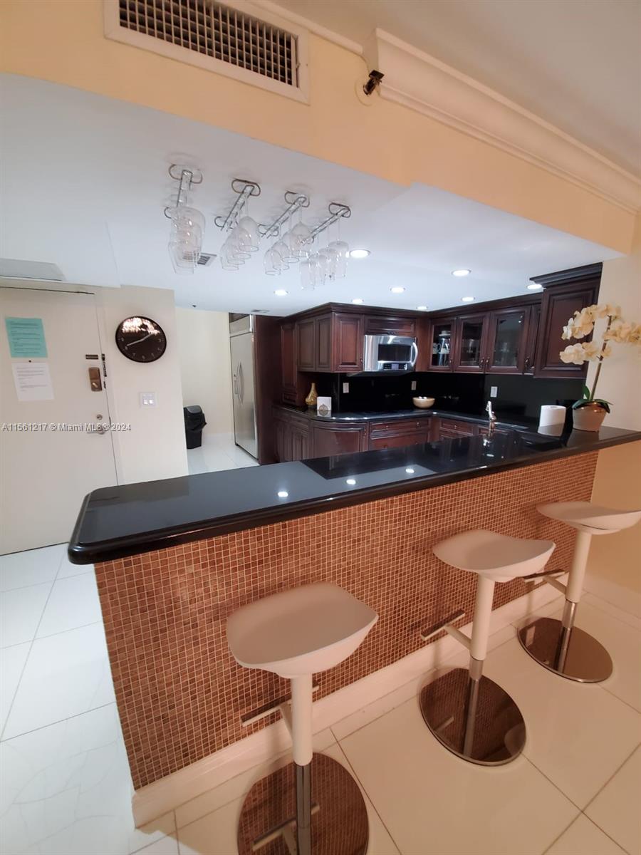 1717 N Bayshore Dr A-3646, Miami, Florida 33132, 2 Bedrooms Bedrooms, ,2 BathroomsBathrooms,Residentiallease,For Rent,1717 N Bayshore Dr A-3646,A11561217