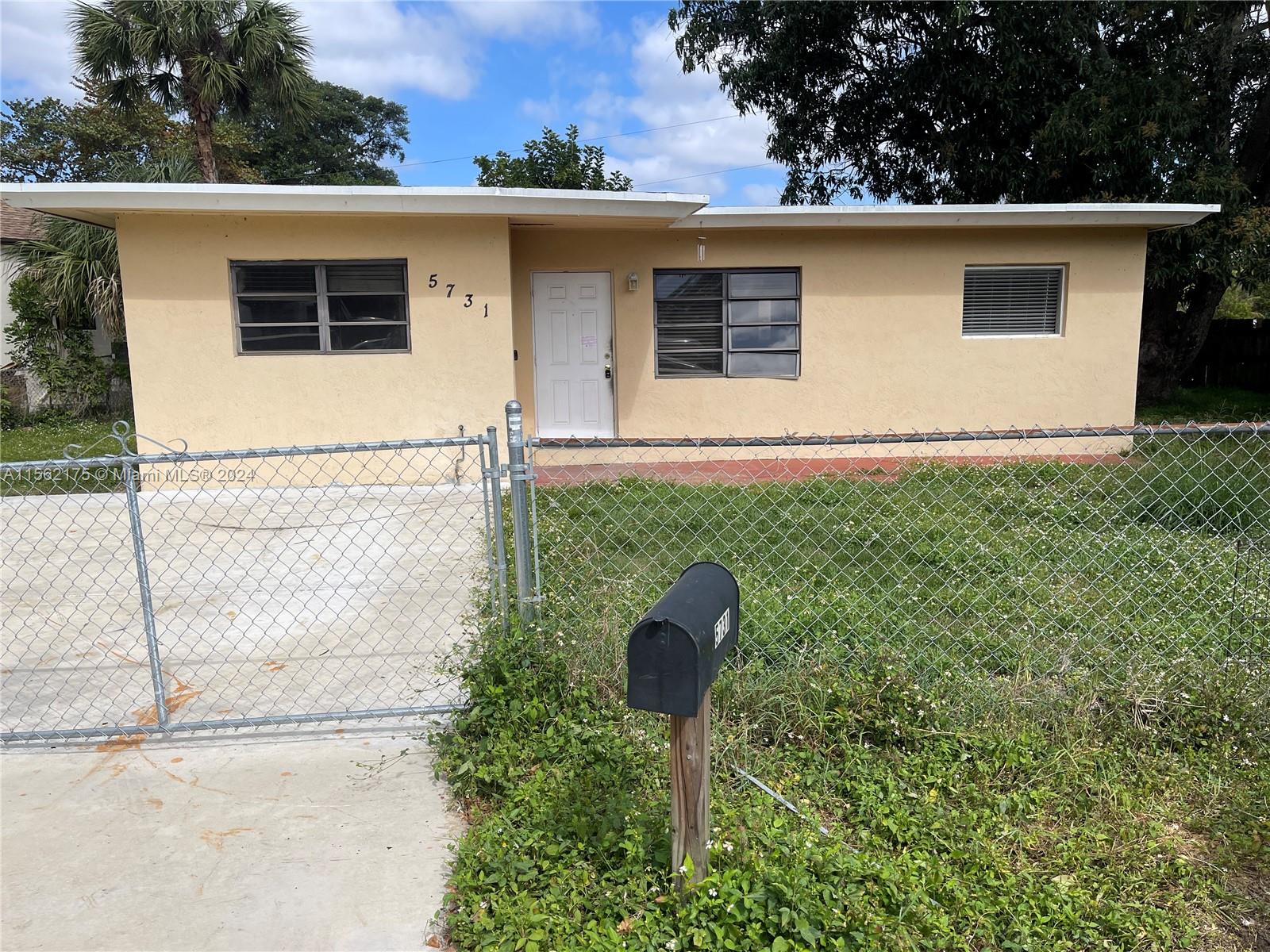 5731  Cleveland St  For Sale A11562175, FL
