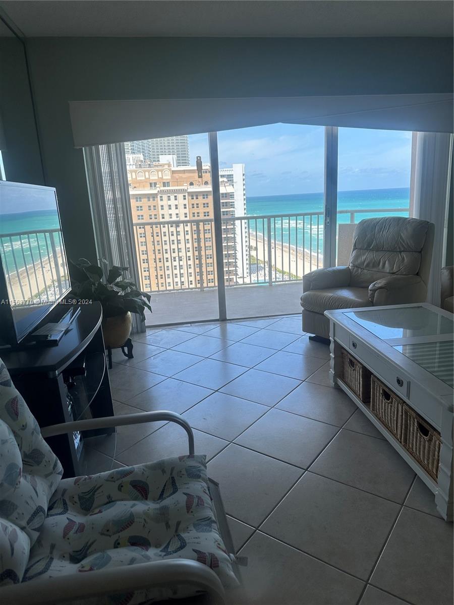 1950 S Ocean Dr 18B, Hallandale Beach, Florida 33009, 1 Bedroom Bedrooms, ,1 BathroomBathrooms,Residential,For Sale,1950 S Ocean Dr 18B,A11563770