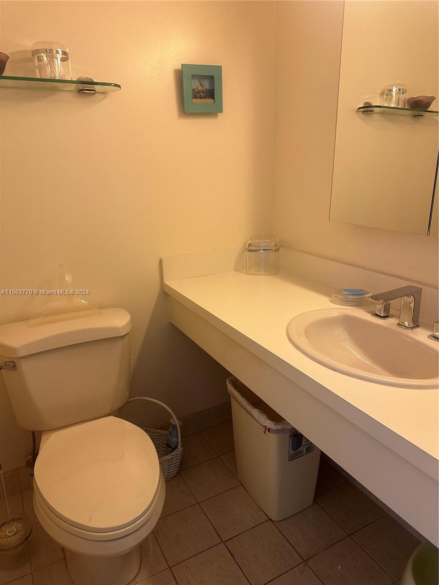 1950 S Ocean Dr 18B, Hallandale Beach, Florida 33009, 1 Bedroom Bedrooms, ,1 BathroomBathrooms,Residential,For Sale,1950 S Ocean Dr 18B,A11563770