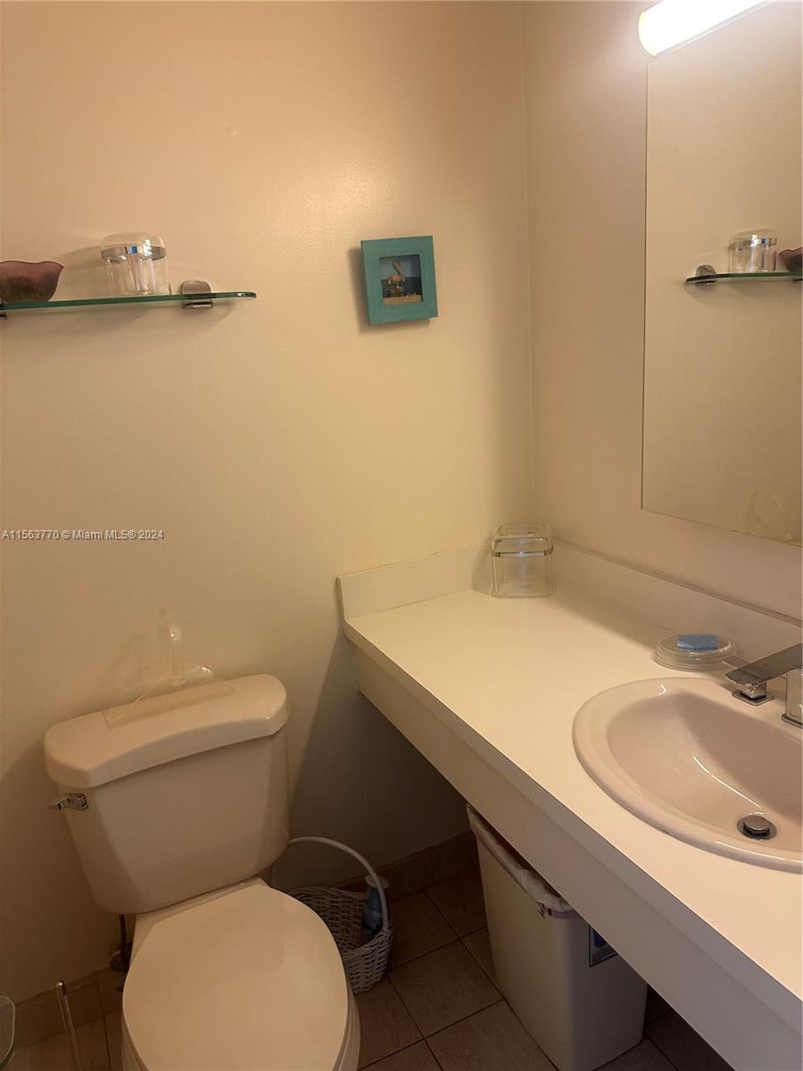 1950 S Ocean Dr 18B, Hallandale Beach, Florida 33009, 1 Bedroom Bedrooms, ,1 BathroomBathrooms,Residential,For Sale,1950 S Ocean Dr 18B,A11563770