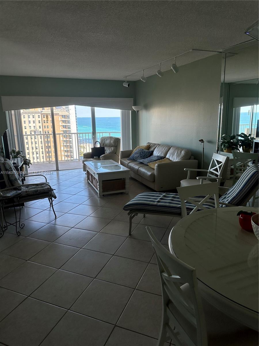 1950 S Ocean Dr 18B, Hallandale Beach, Florida 33009, 1 Bedroom Bedrooms, ,1 BathroomBathrooms,Residential,For Sale,1950 S Ocean Dr 18B,A11563770