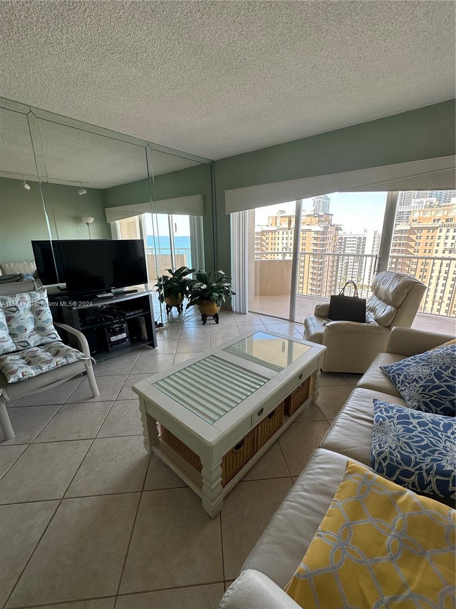 1950 S Ocean Dr 18B, Hallandale Beach, Florida 33009, 1 Bedroom Bedrooms, ,1 BathroomBathrooms,Residential,For Sale,1950 S Ocean Dr 18B,A11563770