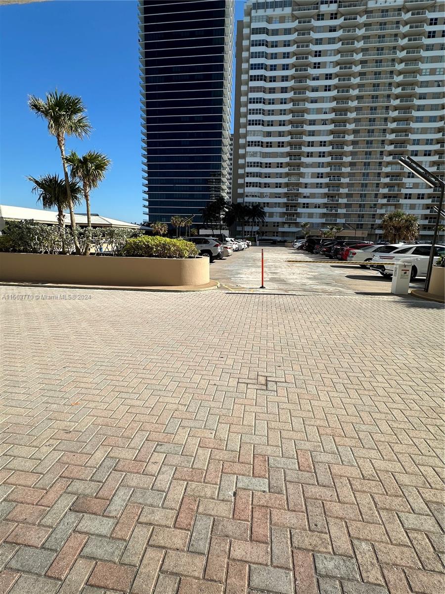 1950 S Ocean Dr 18B, Hallandale Beach, Florida 33009, 1 Bedroom Bedrooms, ,1 BathroomBathrooms,Residential,For Sale,1950 S Ocean Dr 18B,A11563770