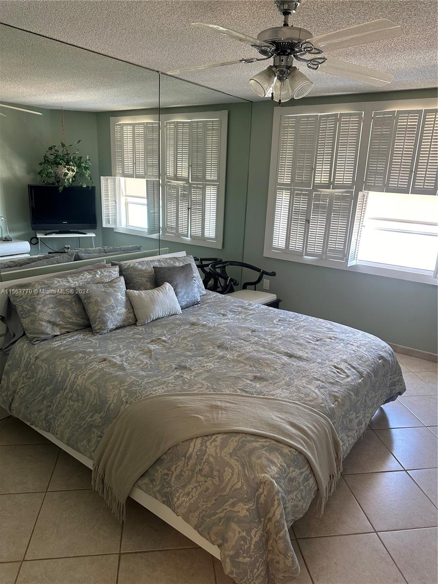 1950 S Ocean Dr 18B, Hallandale Beach, Florida 33009, 1 Bedroom Bedrooms, ,1 BathroomBathrooms,Residential,For Sale,1950 S Ocean Dr 18B,A11563770