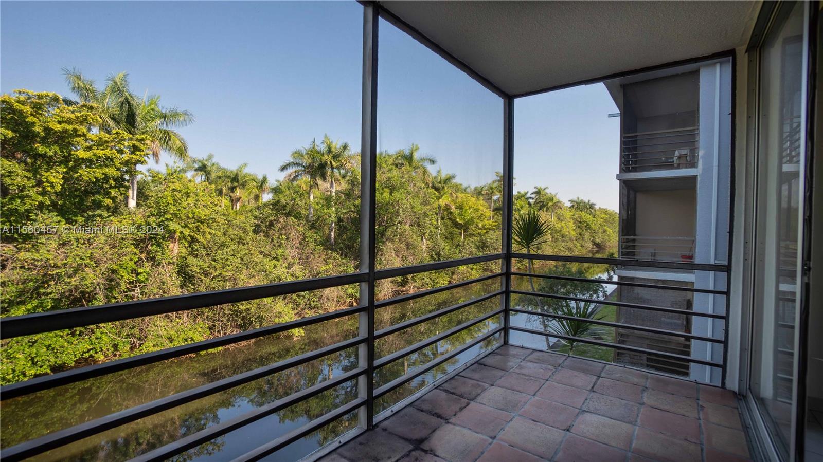 106 Royal Park Dr 3D, Oakland Park, Florida 33309, 1 Bedroom Bedrooms, ,1 BathroomBathrooms,Residential,For Sale,106 Royal Park Dr 3D,A11560457