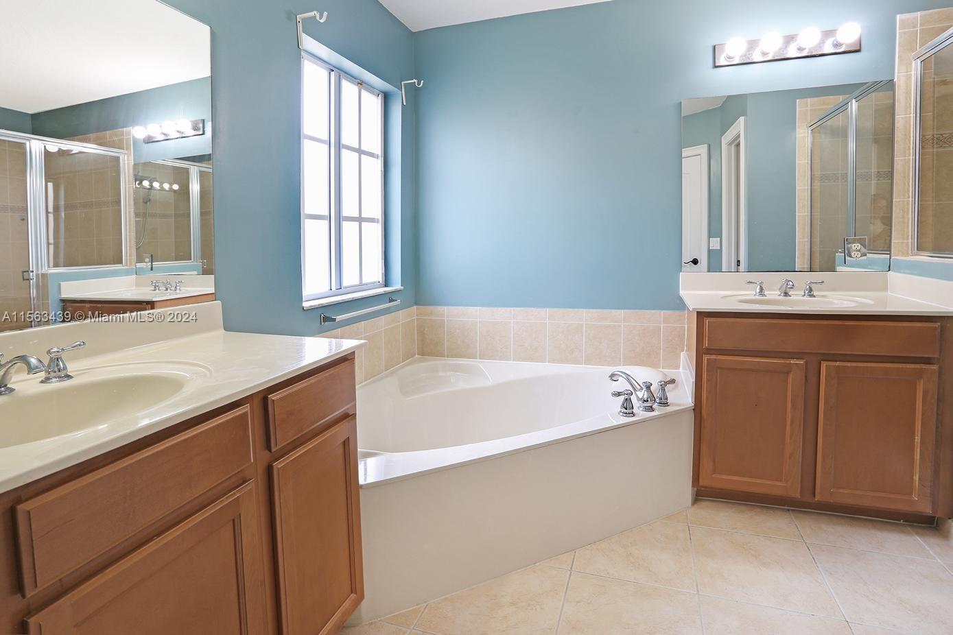 14323 SW 275th Ln, Miami, Florida 33032, 3 Bedrooms Bedrooms, ,2 BathroomsBathrooms,Residential,For Sale,14323 SW 275th Ln,A11563439