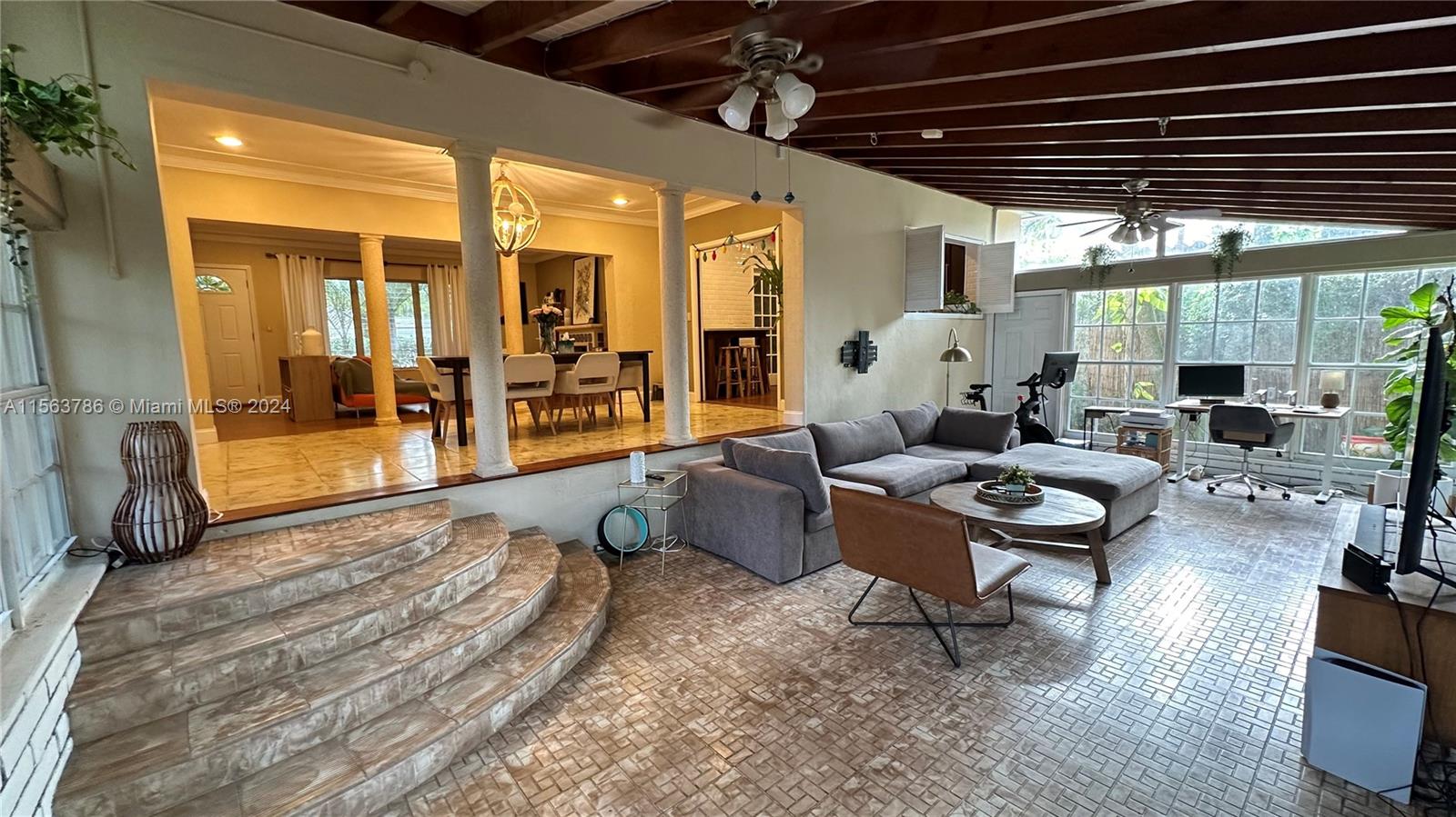 441 Sansovino Ave, Coral Gables, Florida 33146, 2 Bedrooms Bedrooms, ,2 BathroomsBathrooms,Residentiallease,For Rent,441 Sansovino Ave,A11563786