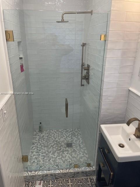 441 Sansovino Ave, Coral Gables, Florida 33146, 2 Bedrooms Bedrooms, ,2 BathroomsBathrooms,Residentiallease,For Rent,441 Sansovino Ave,A11563786