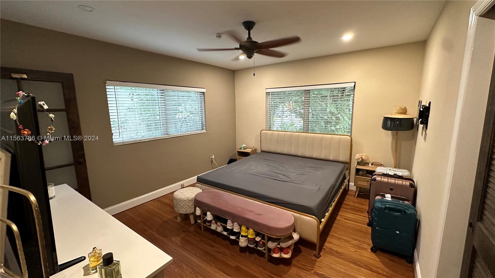 441 Sansovino Ave, Coral Gables, Florida 33146, 2 Bedrooms Bedrooms, ,2 BathroomsBathrooms,Residentiallease,For Rent,441 Sansovino Ave,A11563786