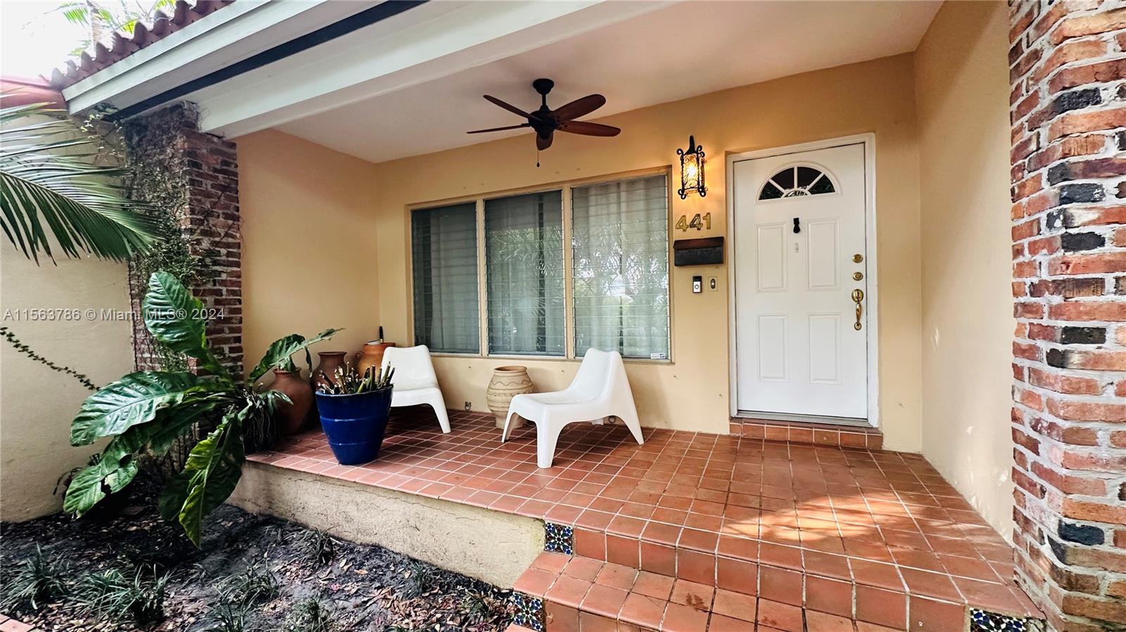 441 Sansovino Ave, Coral Gables, Florida 33146, 2 Bedrooms Bedrooms, ,2 BathroomsBathrooms,Residentiallease,For Rent,441 Sansovino Ave,A11563786