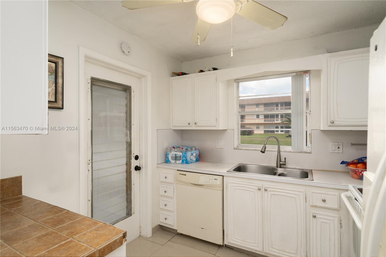 5300 Washington St T120, Hollywood, Florida 33021, 2 Bedrooms Bedrooms, ,2 BathroomsBathrooms,Residential,For Sale,5300 Washington St T120,A11563470