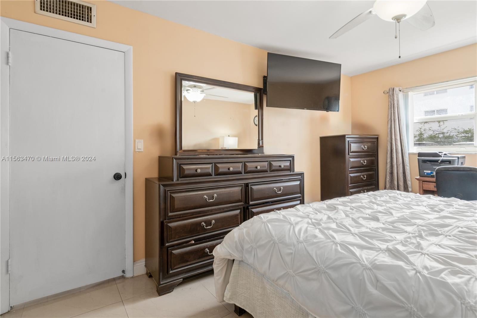 5300 Washington St T120, Hollywood, Florida 33021, 2 Bedrooms Bedrooms, ,2 BathroomsBathrooms,Residential,For Sale,5300 Washington St T120,A11563470