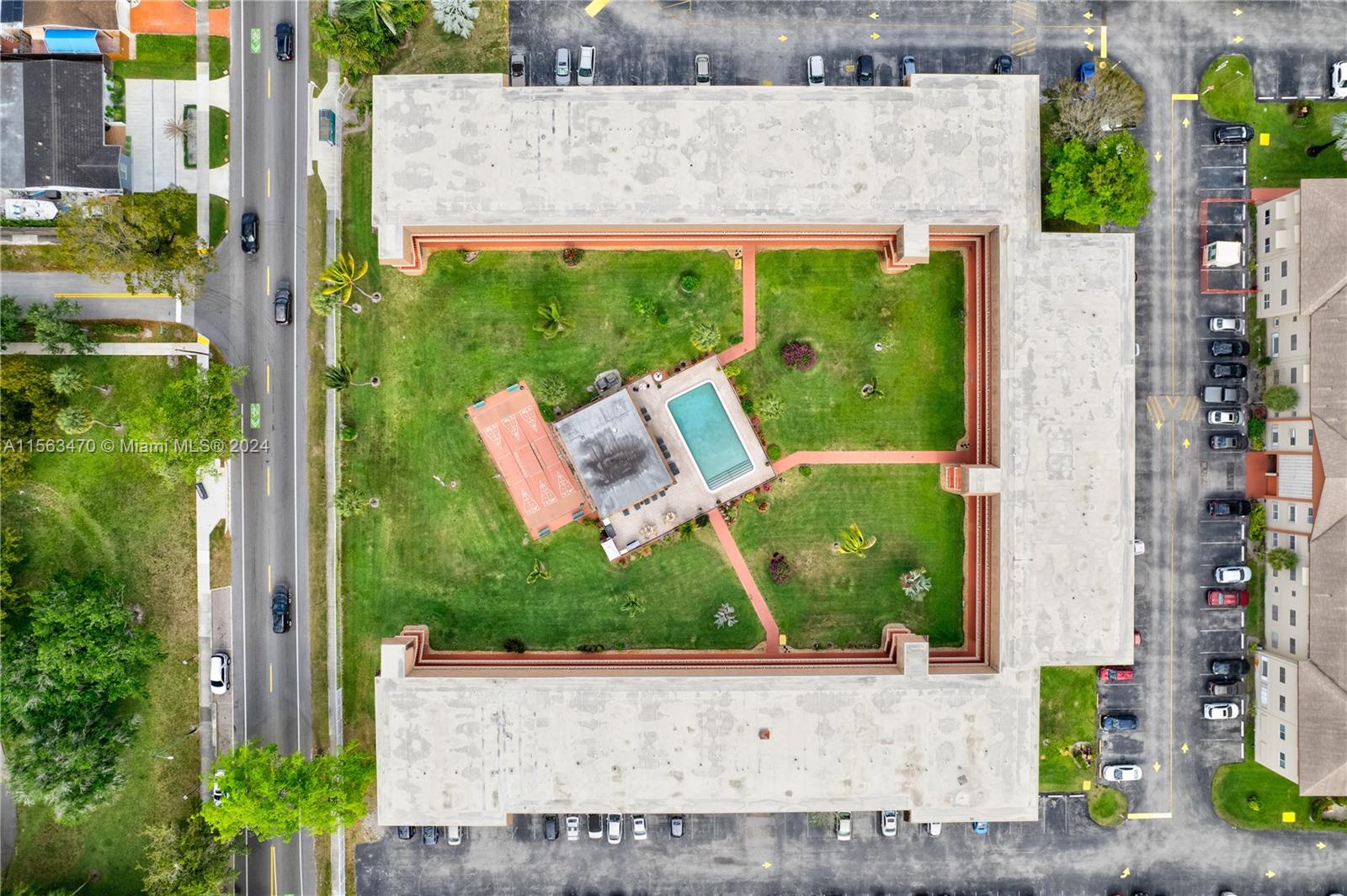 5300 Washington St T120, Hollywood, Florida 33021, 2 Bedrooms Bedrooms, ,2 BathroomsBathrooms,Residential,For Sale,5300 Washington St T120,A11563470