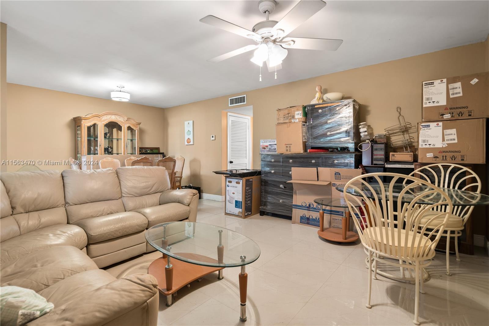 5300 Washington St T120, Hollywood, Florida 33021, 2 Bedrooms Bedrooms, ,2 BathroomsBathrooms,Residential,For Sale,5300 Washington St T120,A11563470