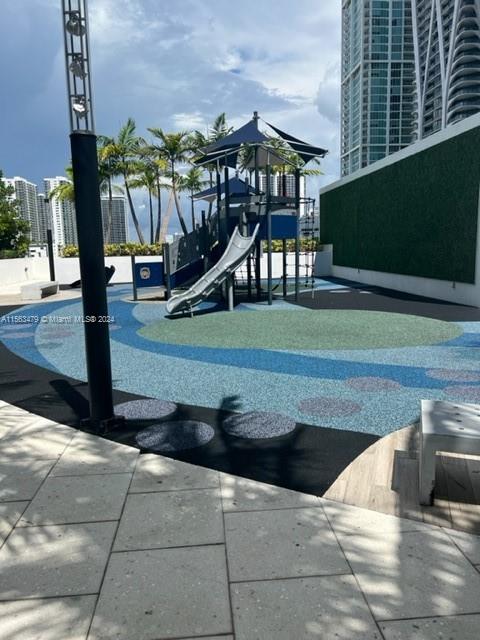 851 NE 1st Ave 3704, Miami, Florida 33132, 1 Bedroom Bedrooms, ,2 BathroomsBathrooms,Residentiallease,For Rent,851 NE 1st Ave 3704,A11563479