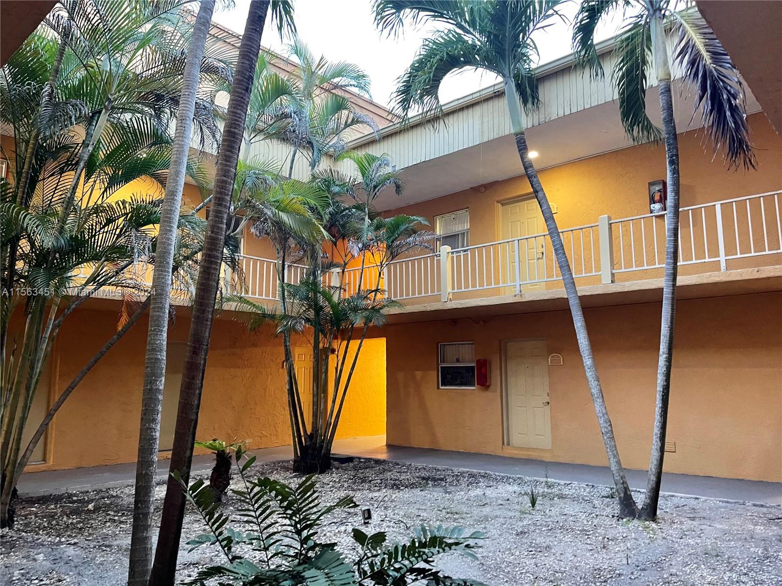 17901 NW 68th Ave S102, Hialeah, Florida 33015, 2 Bedrooms Bedrooms, ,2 BathroomsBathrooms,Residentiallease,For Rent,17901 NW 68th Ave S102,A11563451