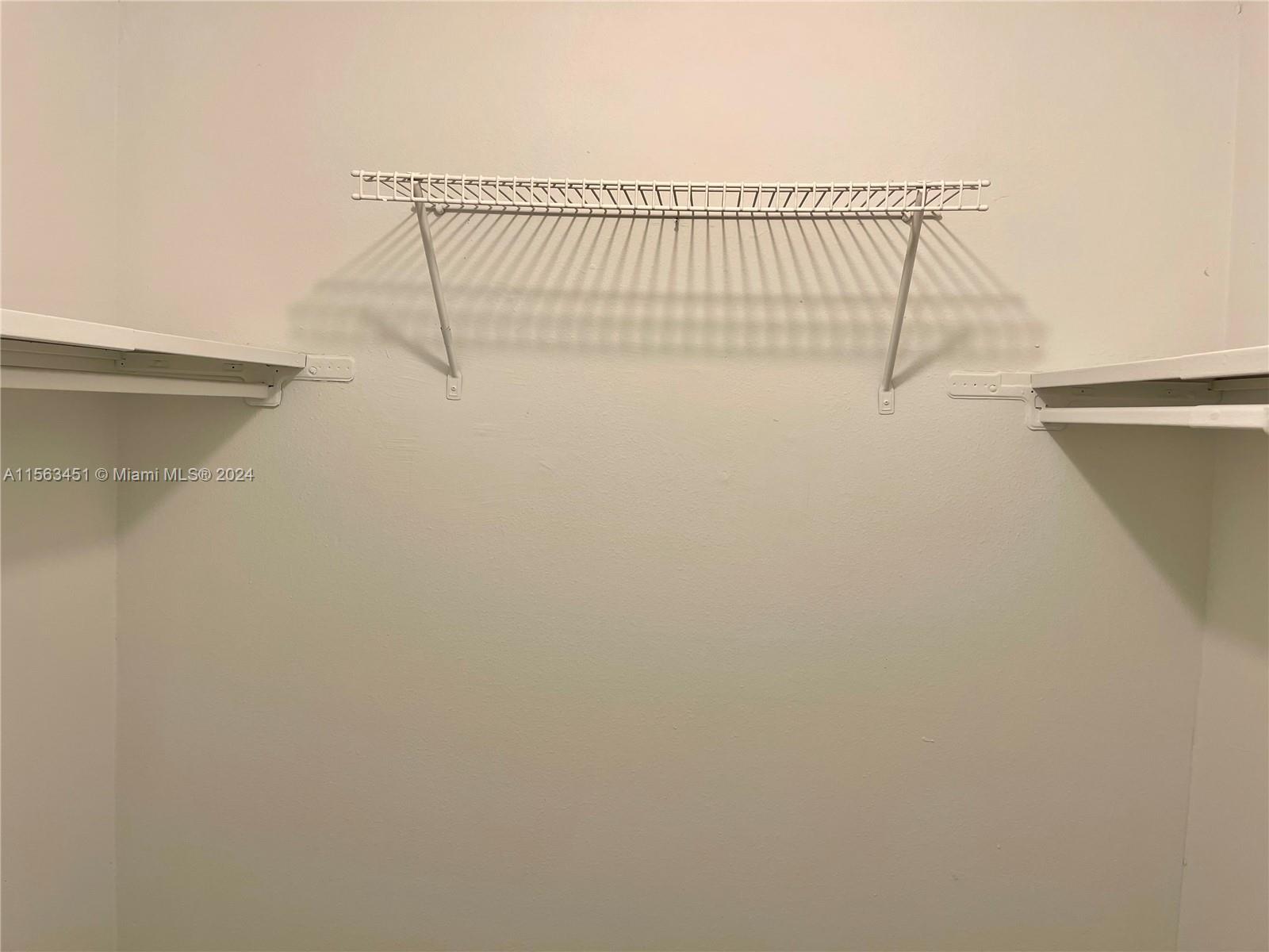 17901 NW 68th Ave S102, Hialeah, Florida 33015, 2 Bedrooms Bedrooms, ,2 BathroomsBathrooms,Residentiallease,For Rent,17901 NW 68th Ave S102,A11563451