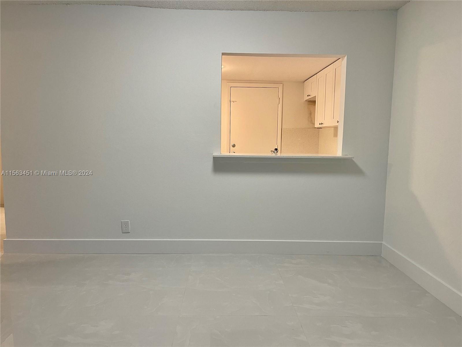 17901 NW 68th Ave S102, Hialeah, Florida 33015, 2 Bedrooms Bedrooms, ,2 BathroomsBathrooms,Residentiallease,For Rent,17901 NW 68th Ave S102,A11563451