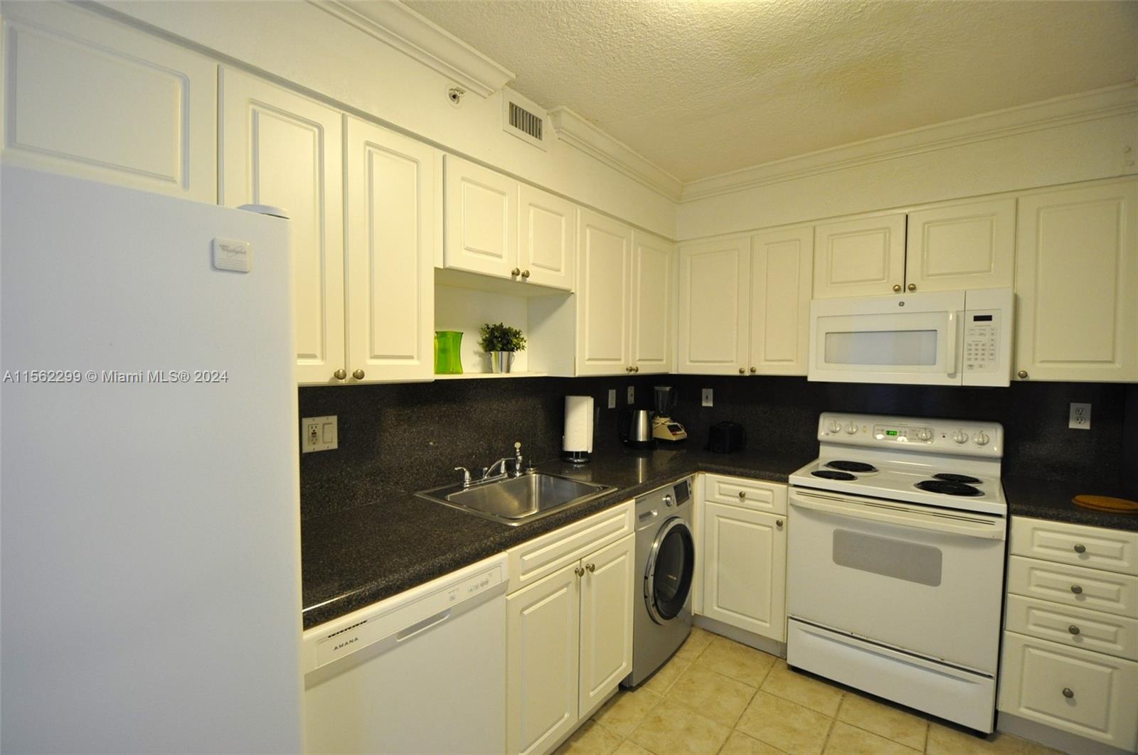 2501 S Ocean Dr 1602, Hollywood, Florida 33019, 1 Bedroom Bedrooms, ,1 BathroomBathrooms,Residentiallease,For Rent,2501 S Ocean Dr 1602,A11562299