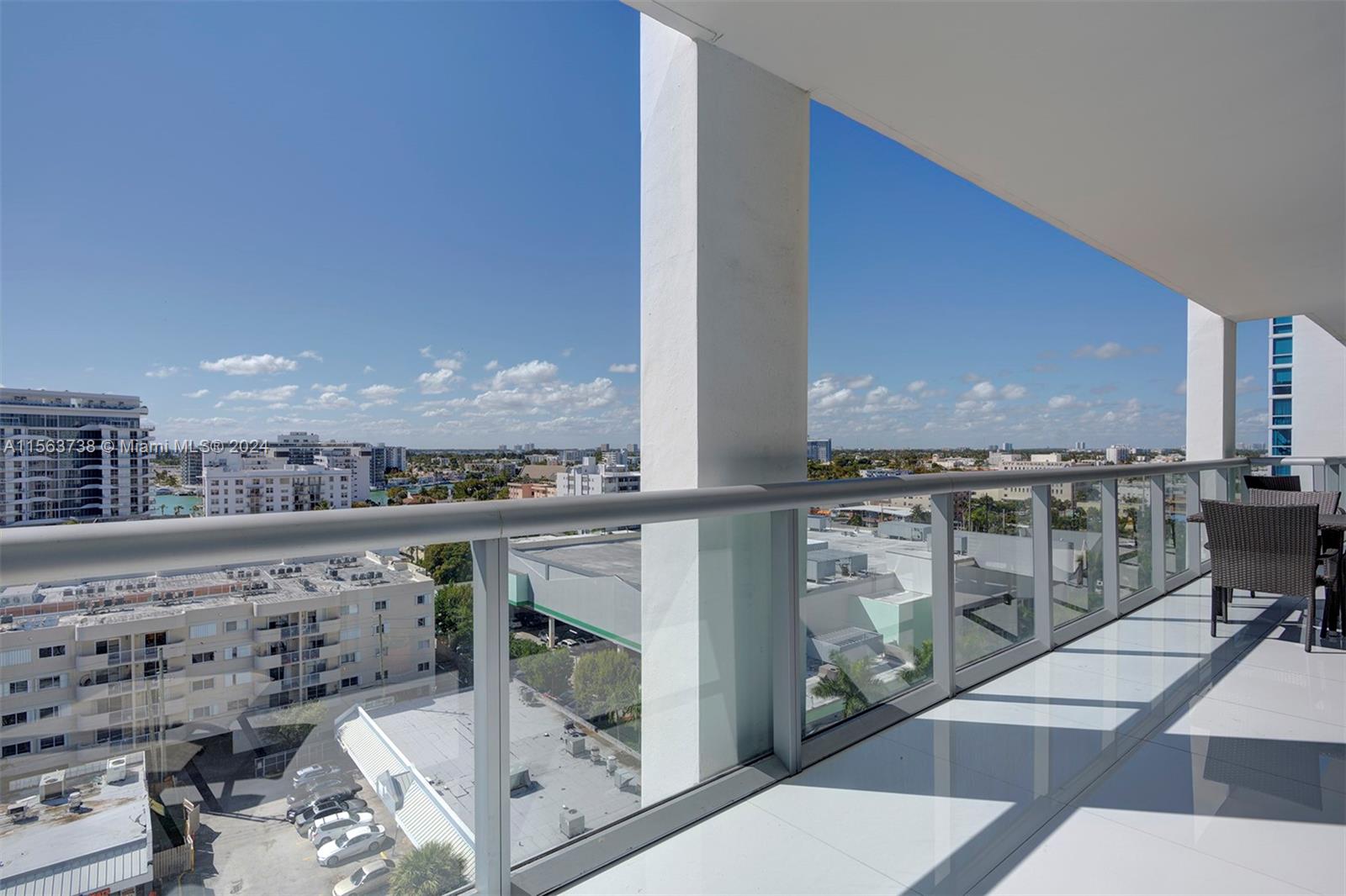 6799 Collins Ave 906, Miami Beach, Florida 33141, 2 Bedrooms Bedrooms, ,2 BathroomsBathrooms,Residentiallease,For Rent,6799 Collins Ave 906,A11563738
