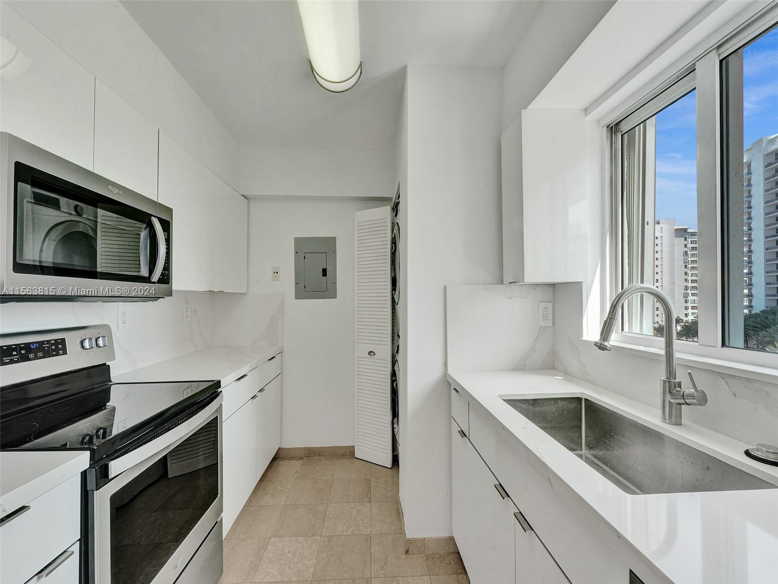 5900 Collins Ave 804, Miami Beach, Florida 33140, 2 Bedrooms Bedrooms, ,2 BathroomsBathrooms,Residentiallease,For Rent,5900 Collins Ave 804,A11563815