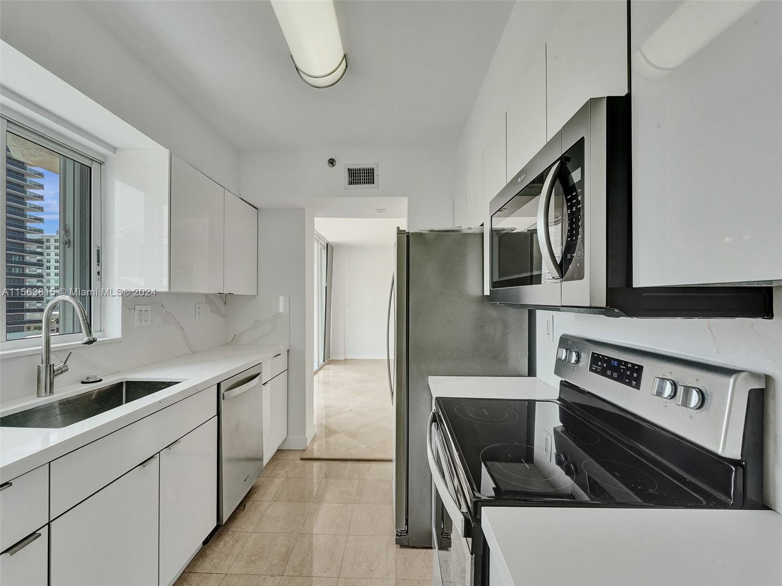 5900 Collins Ave 804, Miami Beach, Florida 33140, 2 Bedrooms Bedrooms, ,2 BathroomsBathrooms,Residentiallease,For Rent,5900 Collins Ave 804,A11563815