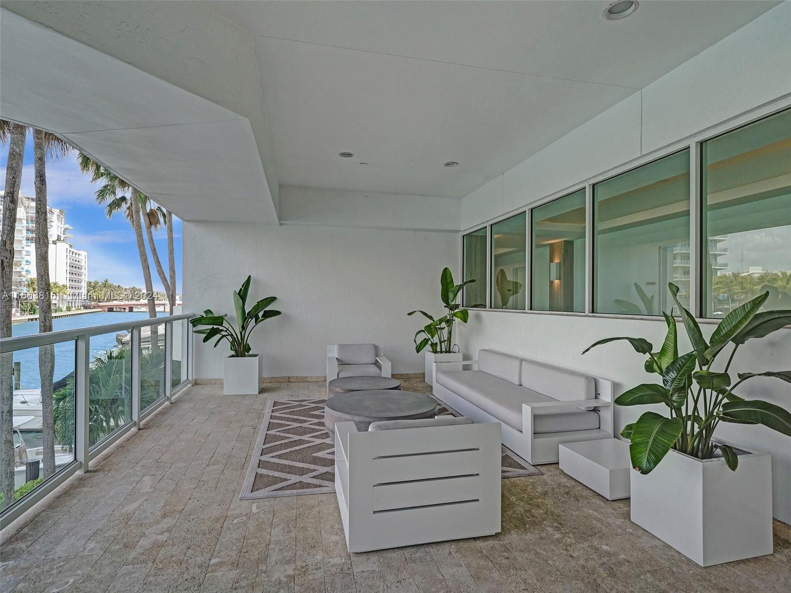 5900 Collins Ave 804, Miami Beach, Florida 33140, 2 Bedrooms Bedrooms, ,2 BathroomsBathrooms,Residentiallease,For Rent,5900 Collins Ave 804,A11563815