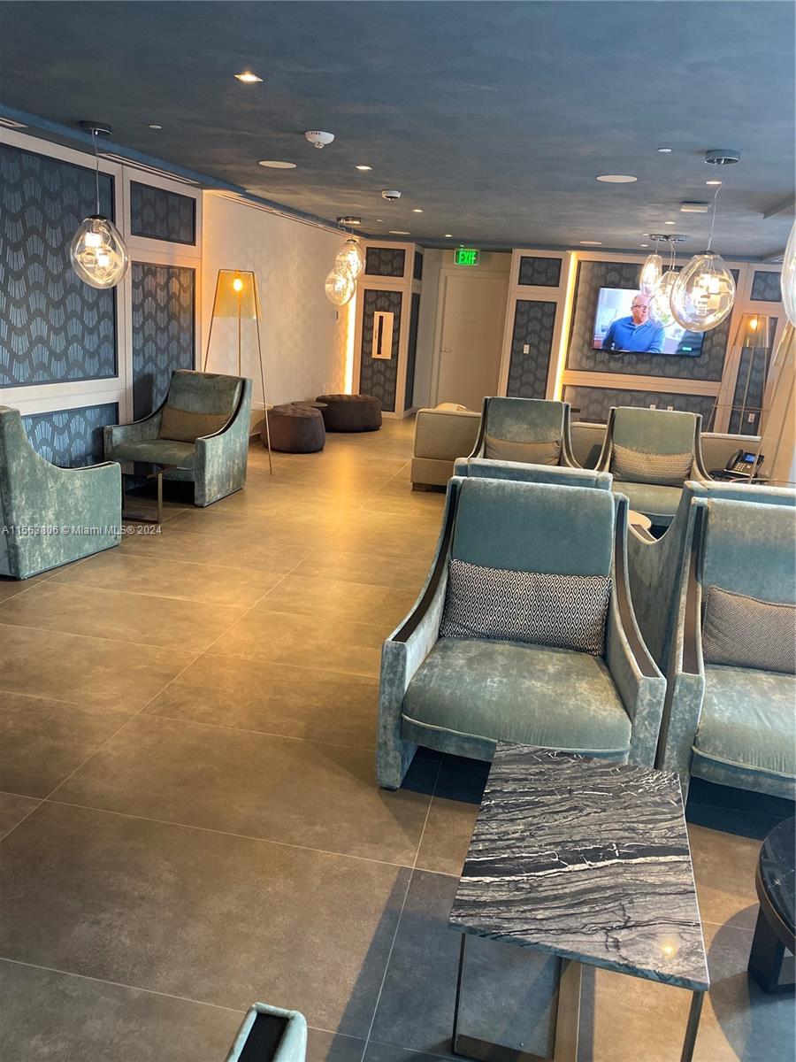 1000 Brickell Plz 2104, Miami, Florida 33131, 1 Bedroom Bedrooms, ,1 BathroomBathrooms,Residential,For Sale,1000 Brickell Plz 2104,A11563806