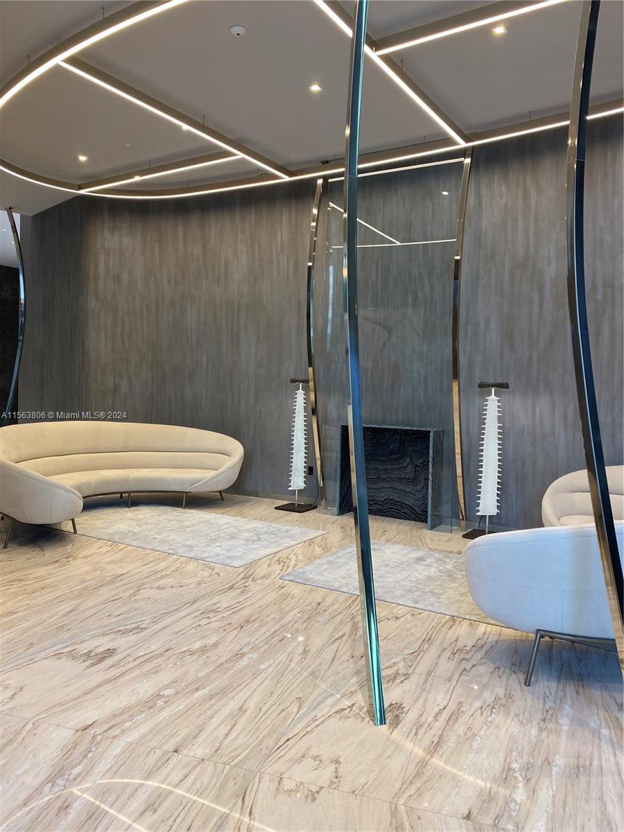 1000 Brickell Plz 2104, Miami, Florida 33131, 1 Bedroom Bedrooms, ,1 BathroomBathrooms,Residential,For Sale,1000 Brickell Plz 2104,A11563806