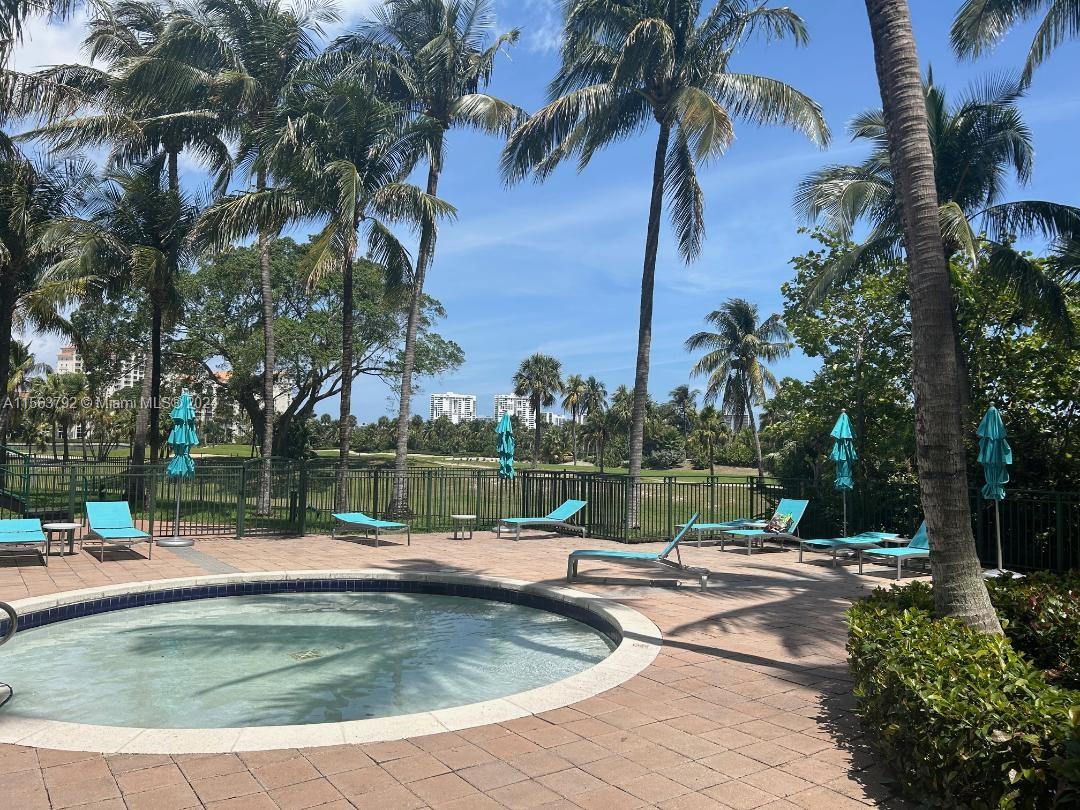 19501 W Country Club Dr 1512, Aventura, Florida 33180, 2 Bedrooms Bedrooms, ,2 BathroomsBathrooms,Residentiallease,For Rent,19501 W Country Club Dr 1512,A11563792