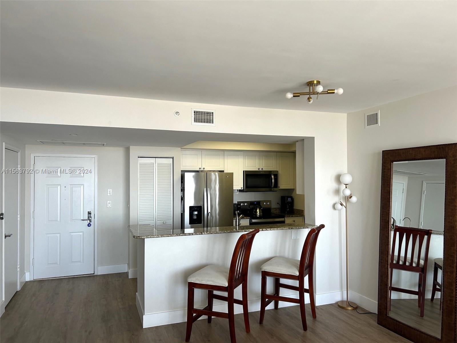 19501 W Country Club Dr 1512, Aventura, Florida 33180, 2 Bedrooms Bedrooms, ,2 BathroomsBathrooms,Residentiallease,For Rent,19501 W Country Club Dr 1512,A11563792