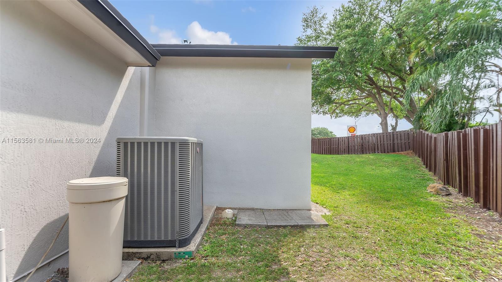 5531 SW 147th Ct, Miami, Florida 33185, 4 Bedrooms Bedrooms, ,2 BathroomsBathrooms,Residential,For Sale,5531 SW 147th Ct,A11563581