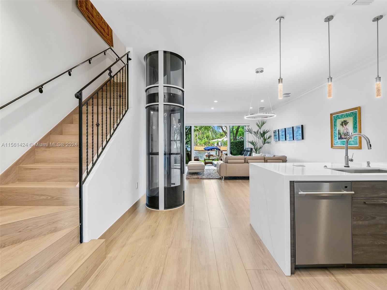 85 Hendricks Isle, Fort Lauderdale, Florida 33301, 3 Bedrooms Bedrooms, ,2 BathroomsBathrooms,Residential,For Sale,85 Hendricks Isle,A11561424