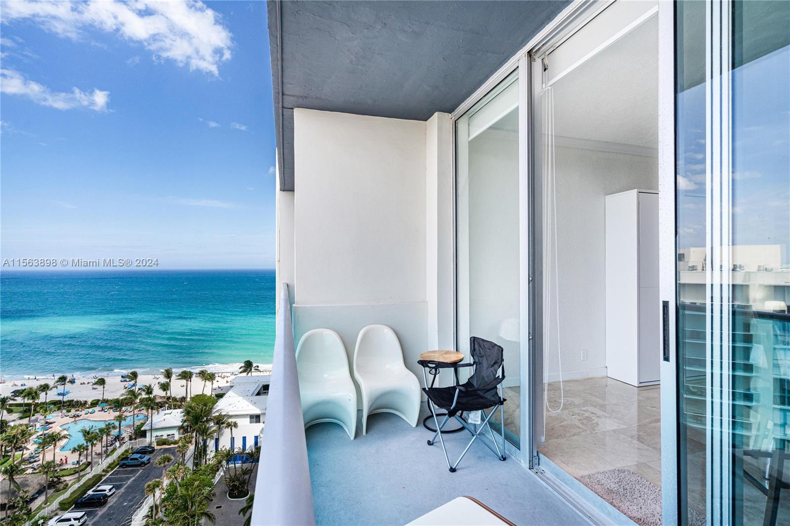 4001 S Ocean Dr PH4, Hollywood, Florida 33019, 1 Bedroom Bedrooms, ,1 BathroomBathrooms,Residential,For Sale,4001 S Ocean Dr PH4,A11563898