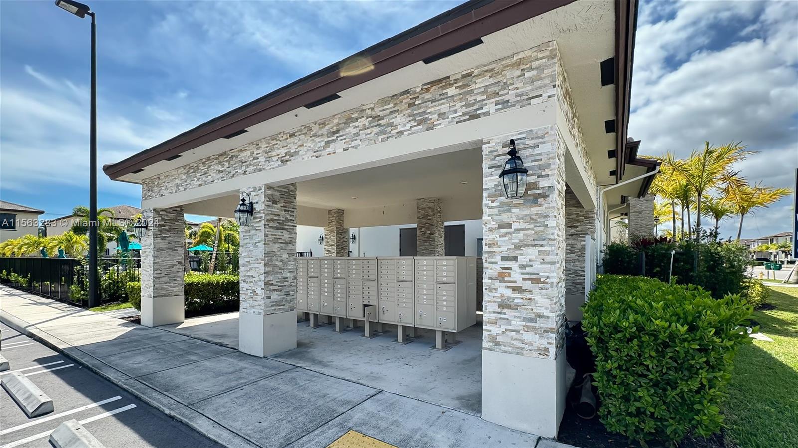 Homestead, Florida 33032, 4 Bedrooms Bedrooms, ,3 BathroomsBathrooms,Residentiallease,For Rent,A11563283