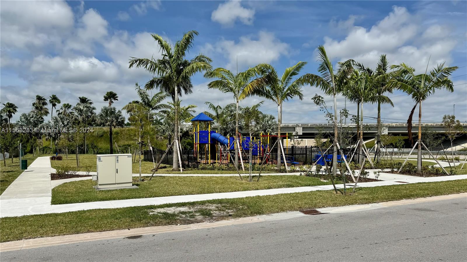 Homestead, Florida 33032, 4 Bedrooms Bedrooms, ,3 BathroomsBathrooms,Residentiallease,For Rent,A11563283