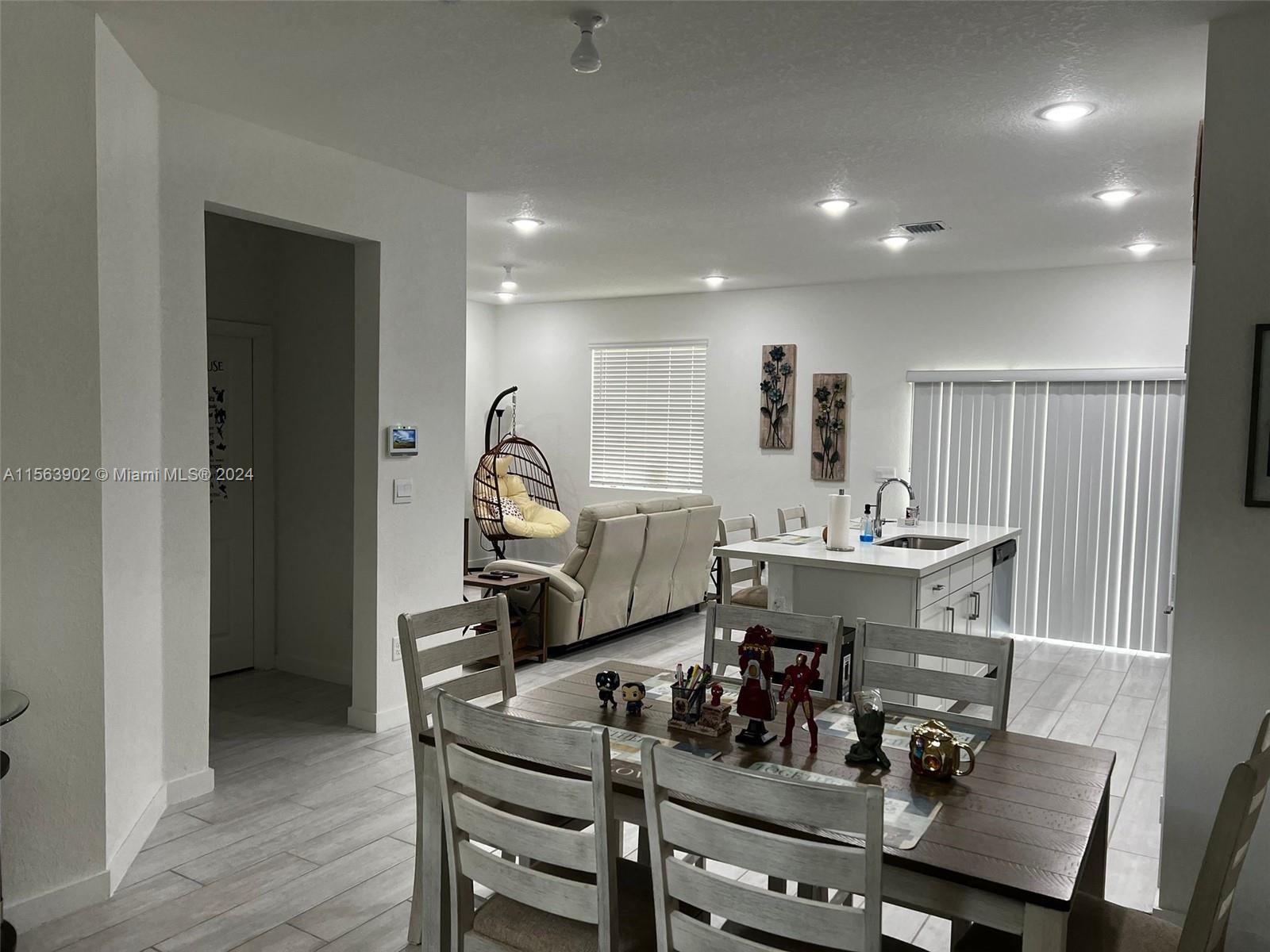 765 SE 17th Ct 765, Homestead, Florida 33034, 3 Bedrooms Bedrooms, ,2 BathroomsBathrooms,Residentiallease,For Rent,765 SE 17th Ct 765,A11563902