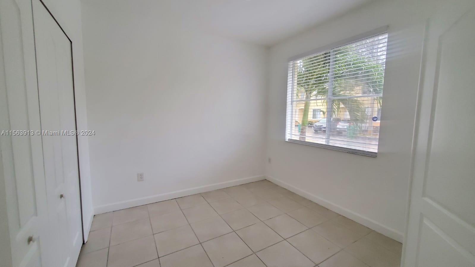 6960 NW 177th St N106, Hialeah, Florida 33015, 4 Bedrooms Bedrooms, ,3 BathroomsBathrooms,Residentiallease,For Rent,6960 NW 177th St N106,A11563913