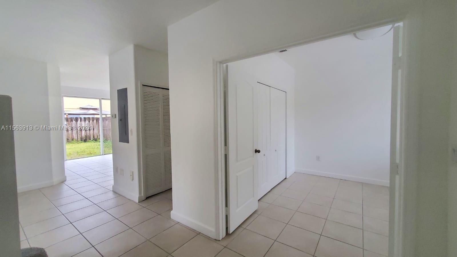 6960 NW 177th St N106, Hialeah, Florida 33015, 4 Bedrooms Bedrooms, ,3 BathroomsBathrooms,Residentiallease,For Rent,6960 NW 177th St N106,A11563913