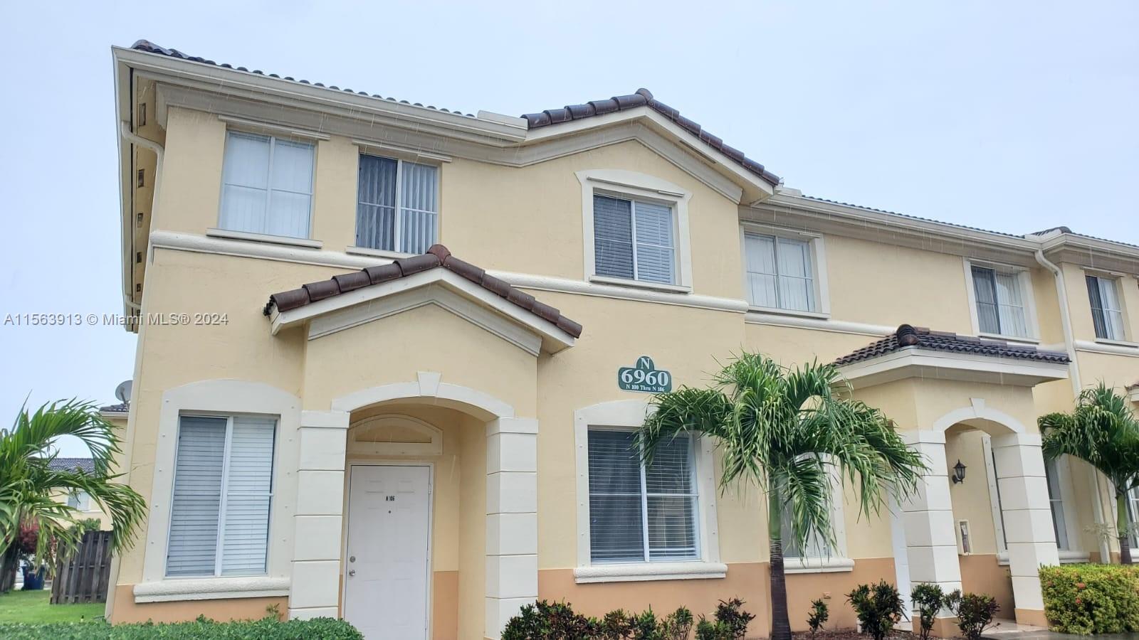 6960 NW 177th St N106, Hialeah, Florida 33015, 4 Bedrooms Bedrooms, ,3 BathroomsBathrooms,Residentiallease,For Rent,6960 NW 177th St N106,A11563913