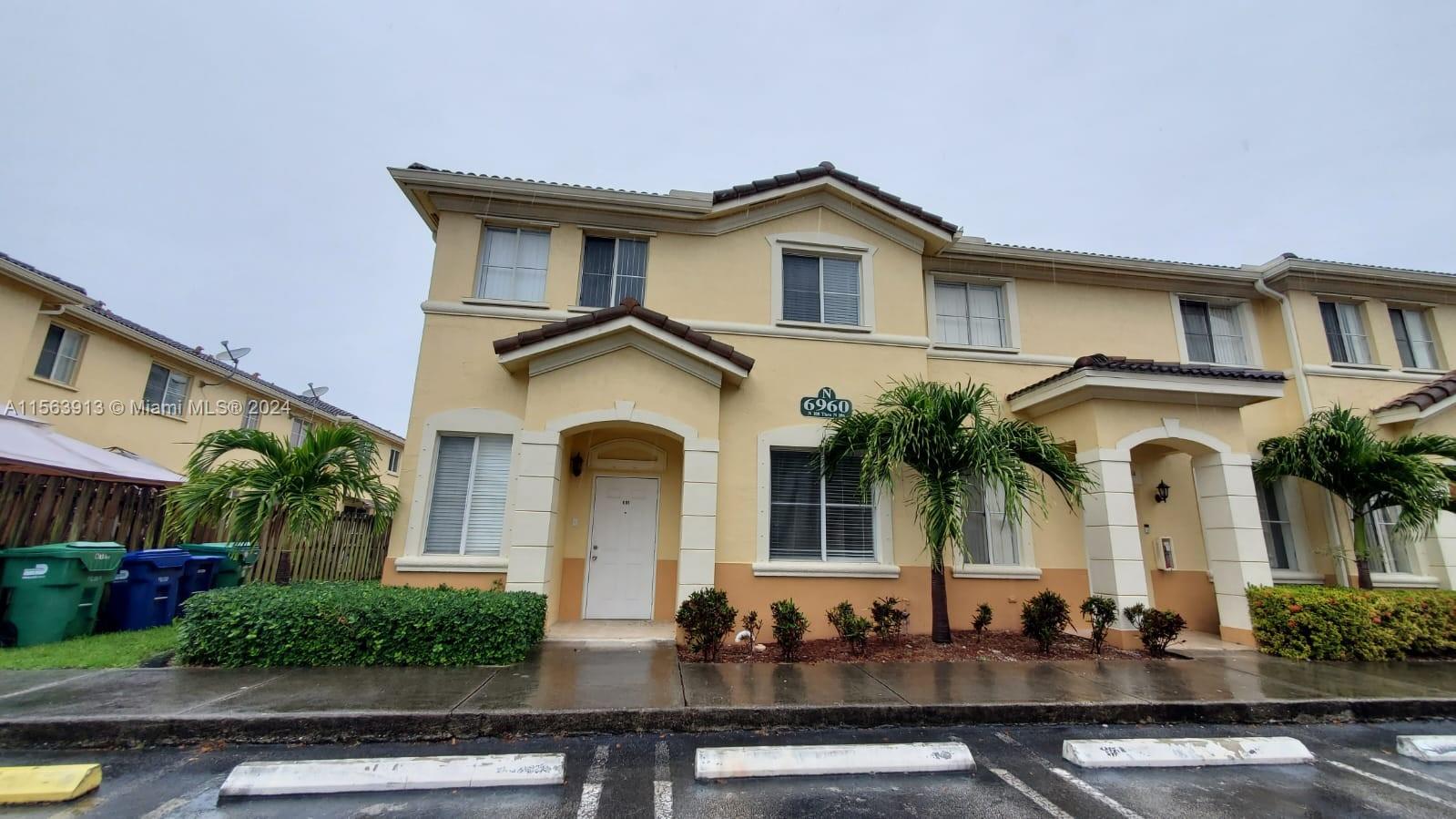 6960 NW 177th St N106, Hialeah, Florida 33015, 4 Bedrooms Bedrooms, ,3 BathroomsBathrooms,Residentiallease,For Rent,6960 NW 177th St N106,A11563913