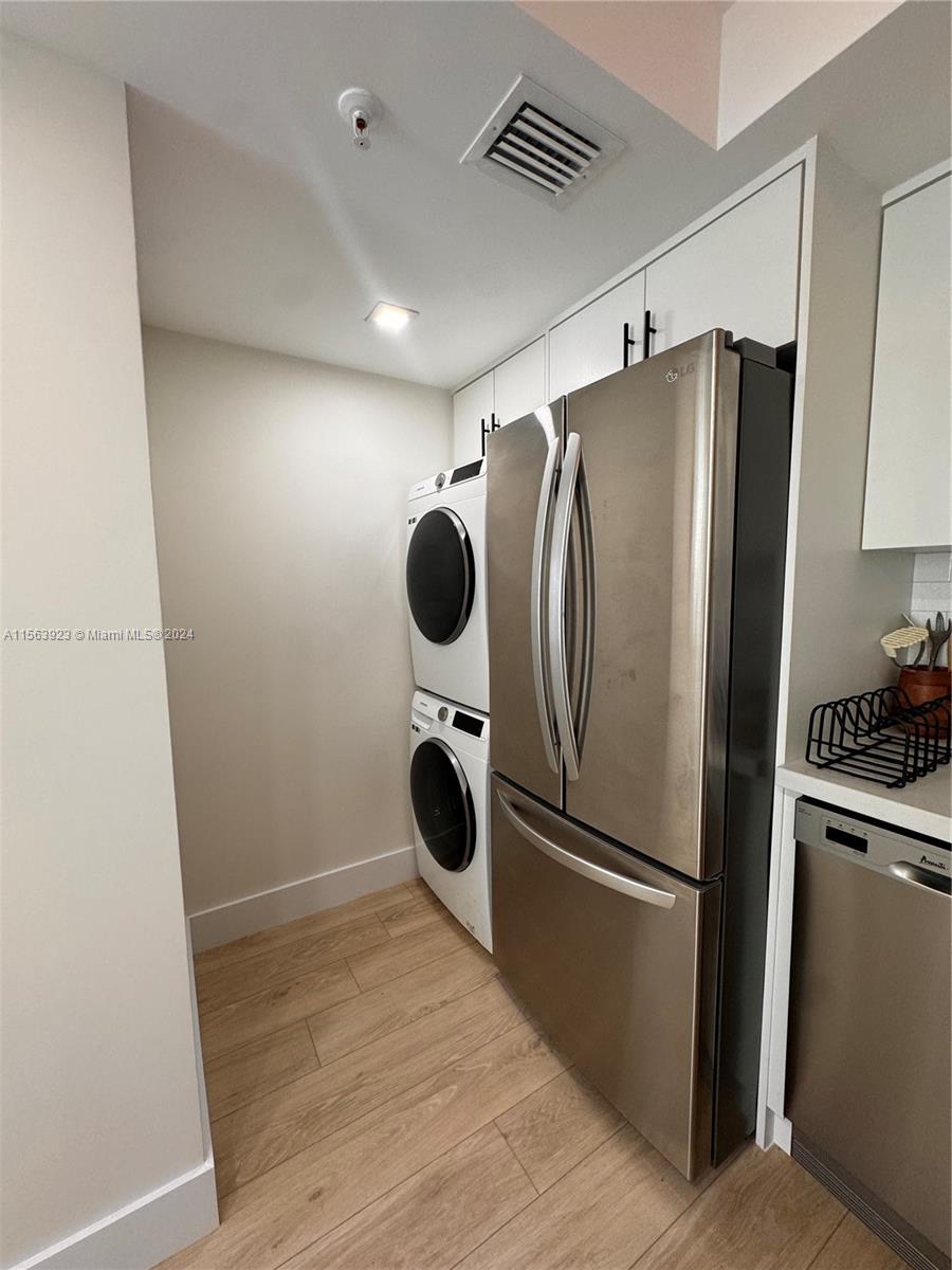 2457 Collins Ave 1105, Miami Beach, Florida 33140, 1 Bedroom Bedrooms, ,1 BathroomBathrooms,Residentiallease,For Rent,2457 Collins Ave 1105,A11563923