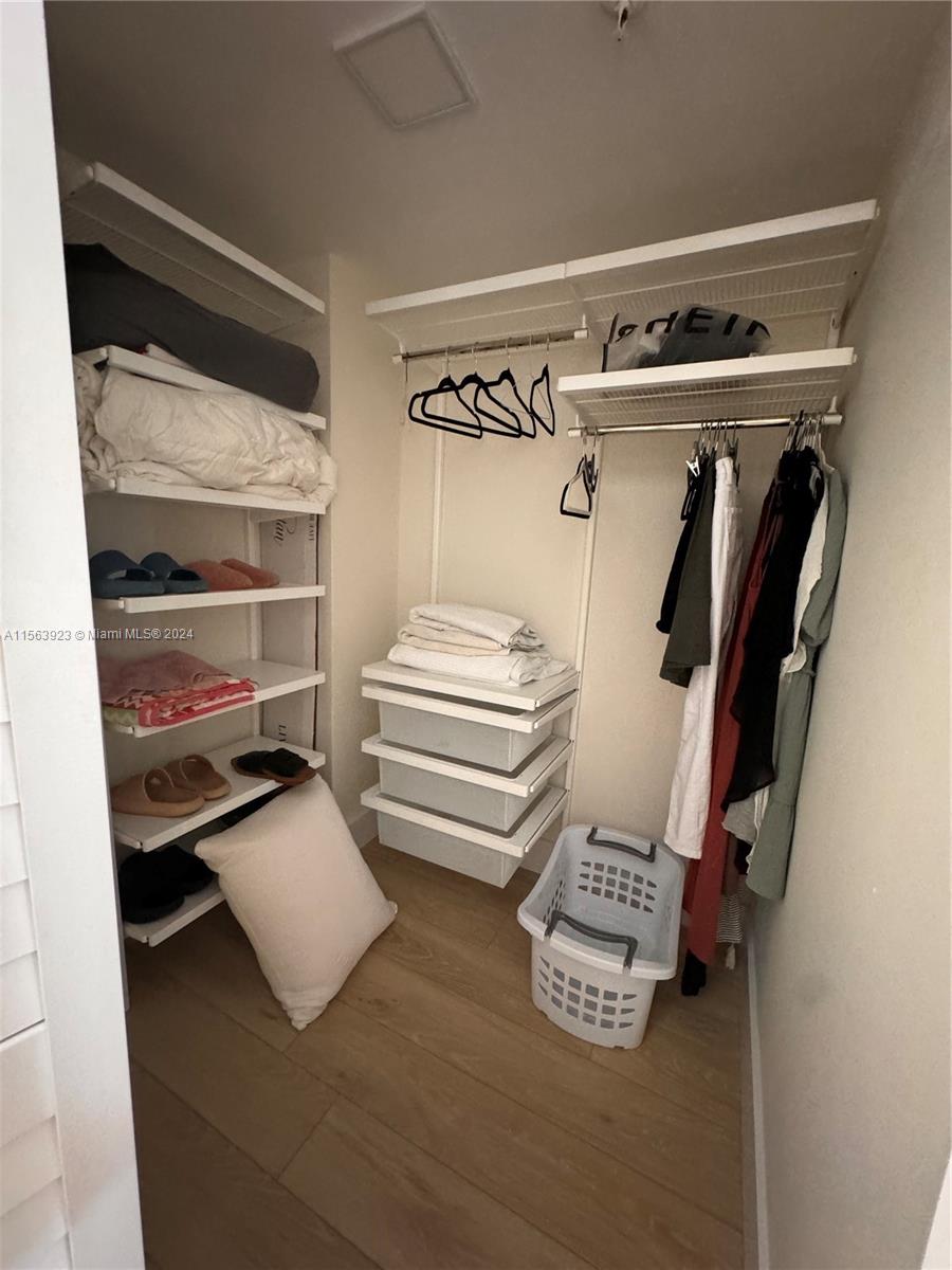 2457 Collins Ave 1105, Miami Beach, Florida 33140, 1 Bedroom Bedrooms, ,1 BathroomBathrooms,Residentiallease,For Rent,2457 Collins Ave 1105,A11563923