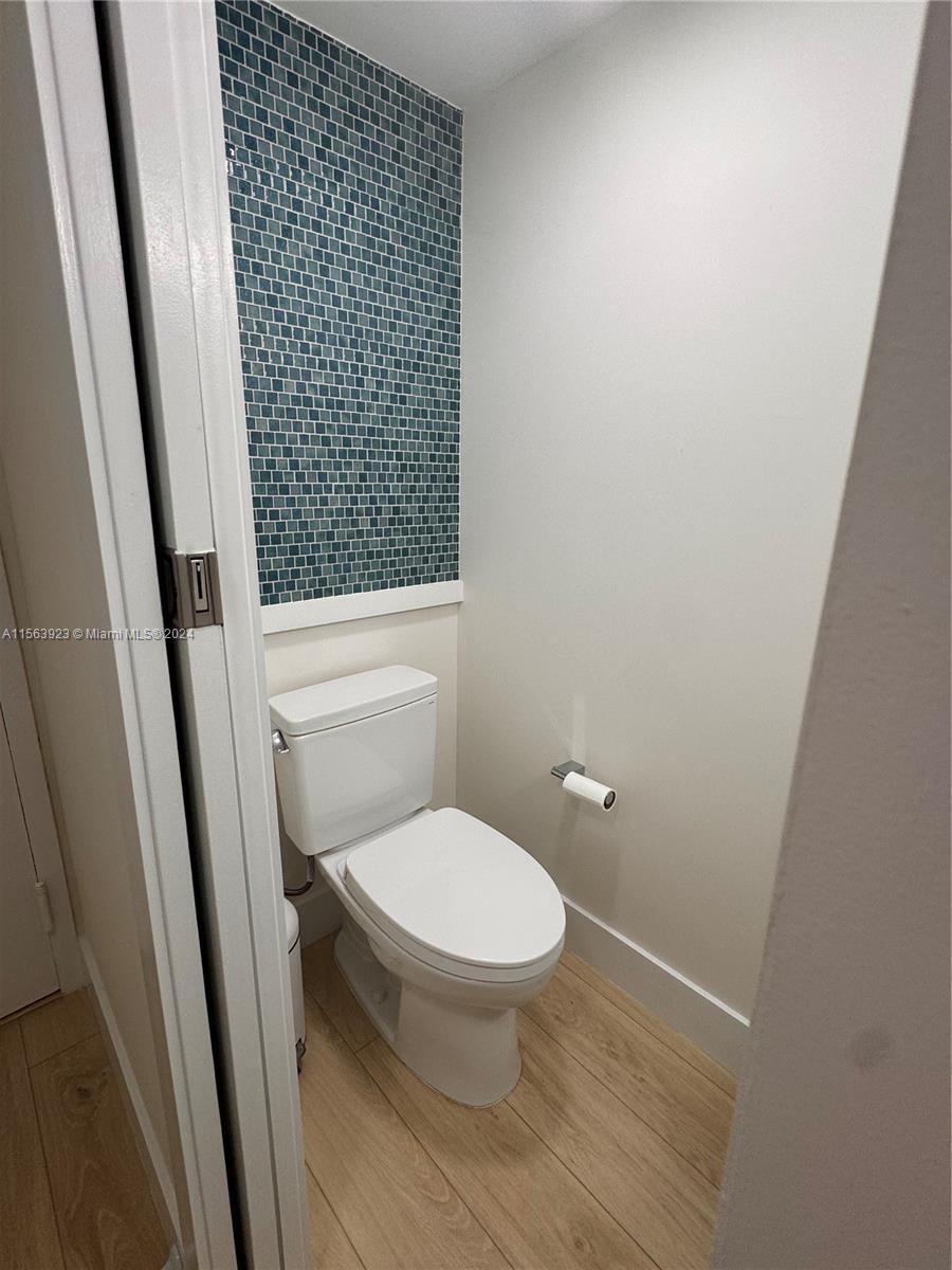 2457 Collins Ave 1105, Miami Beach, Florida 33140, 1 Bedroom Bedrooms, ,1 BathroomBathrooms,Residentiallease,For Rent,2457 Collins Ave 1105,A11563923