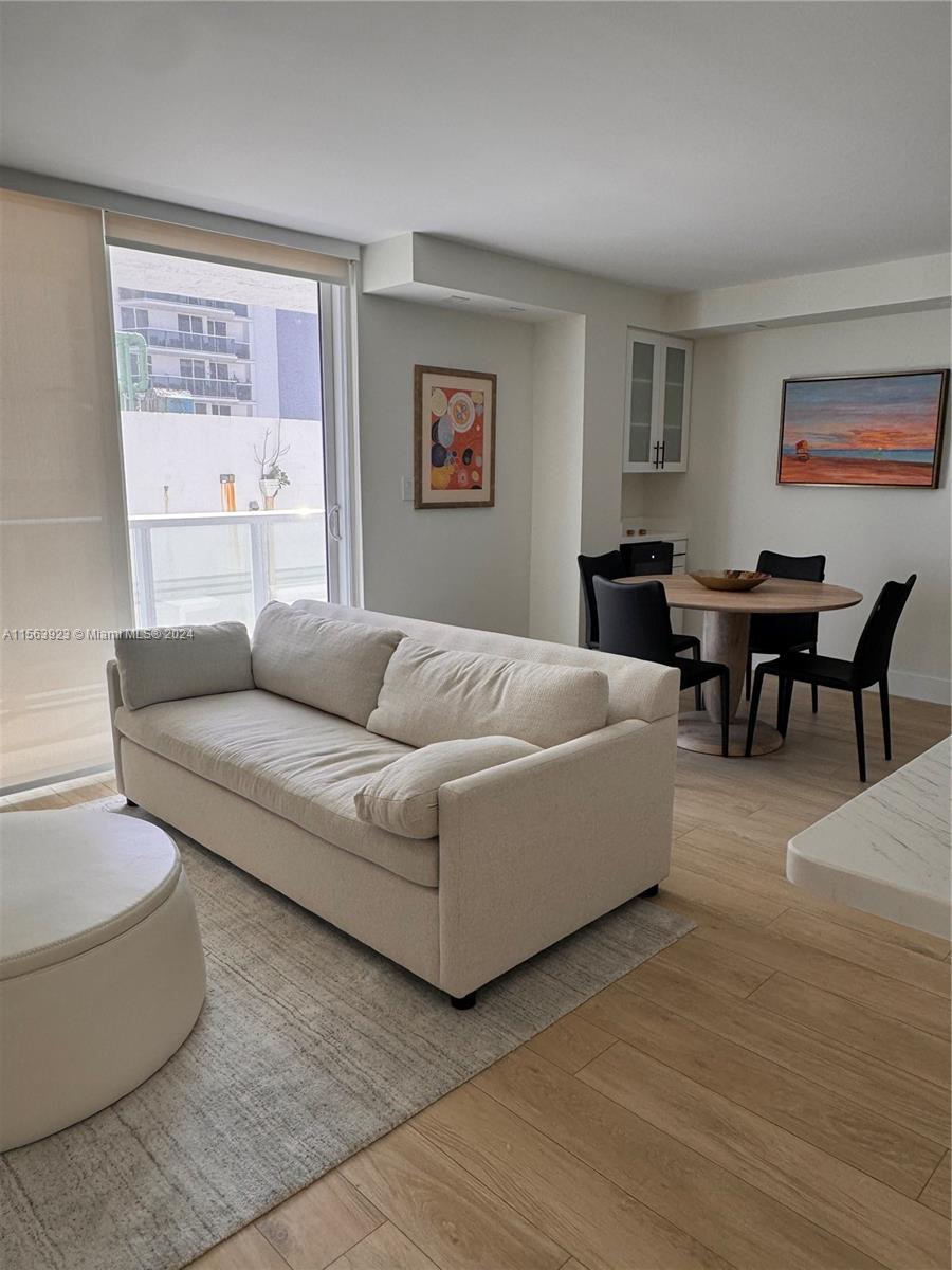 2457 Collins Ave 1105, Miami Beach, Florida 33140, 1 Bedroom Bedrooms, ,1 BathroomBathrooms,Residentiallease,For Rent,2457 Collins Ave 1105,A11563923