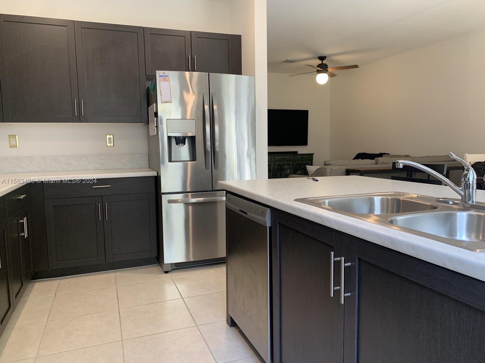 2640 SE 12th St, Homestead, Florida 33035, 3 Bedrooms Bedrooms, ,2 BathroomsBathrooms,Residentiallease,For Rent,2640 SE 12th St,A11563406