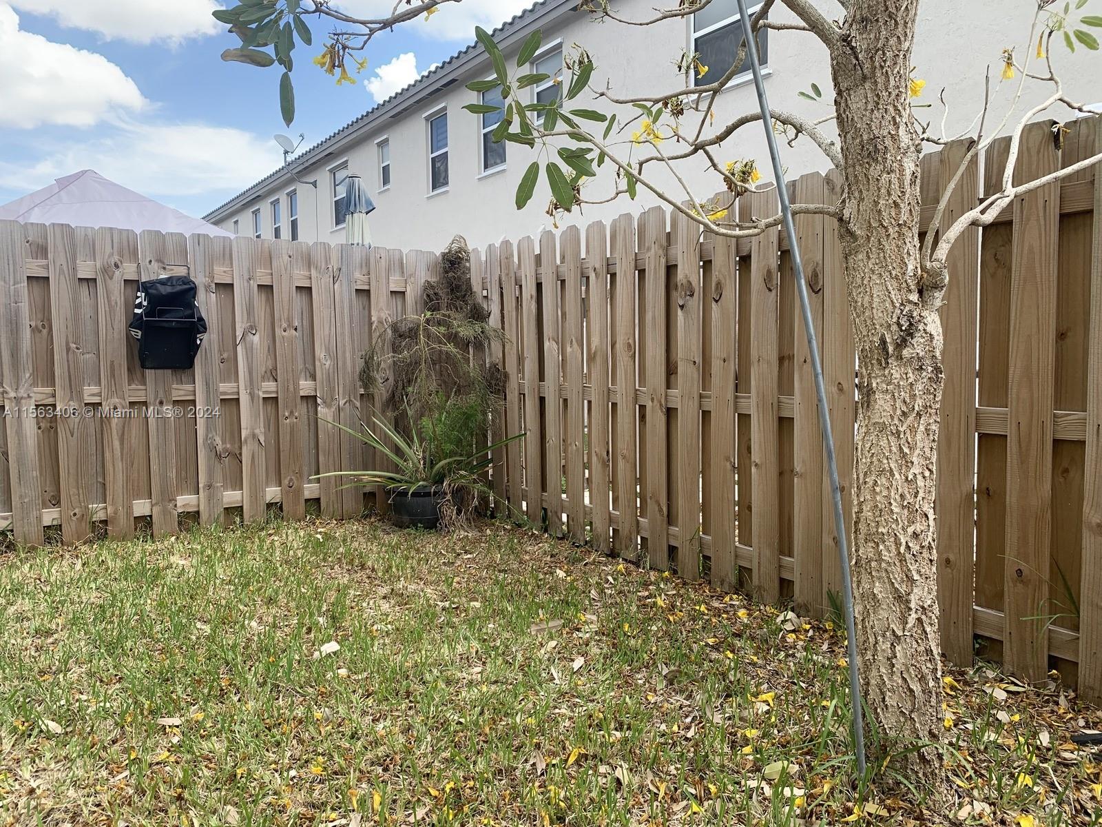 2640 SE 12th St, Homestead, Florida 33035, 3 Bedrooms Bedrooms, ,2 BathroomsBathrooms,Residentiallease,For Rent,2640 SE 12th St,A11563406