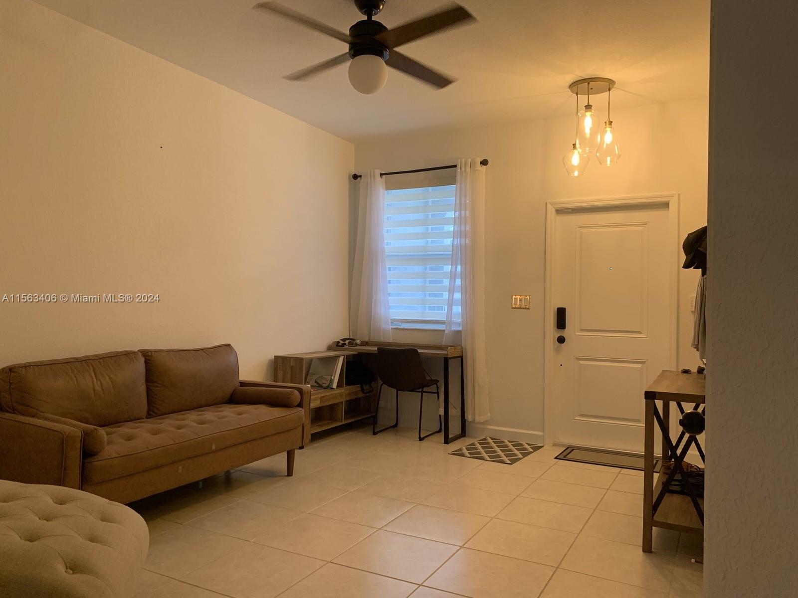 2640 SE 12th St, Homestead, Florida 33035, 3 Bedrooms Bedrooms, ,2 BathroomsBathrooms,Residentiallease,For Rent,2640 SE 12th St,A11563406