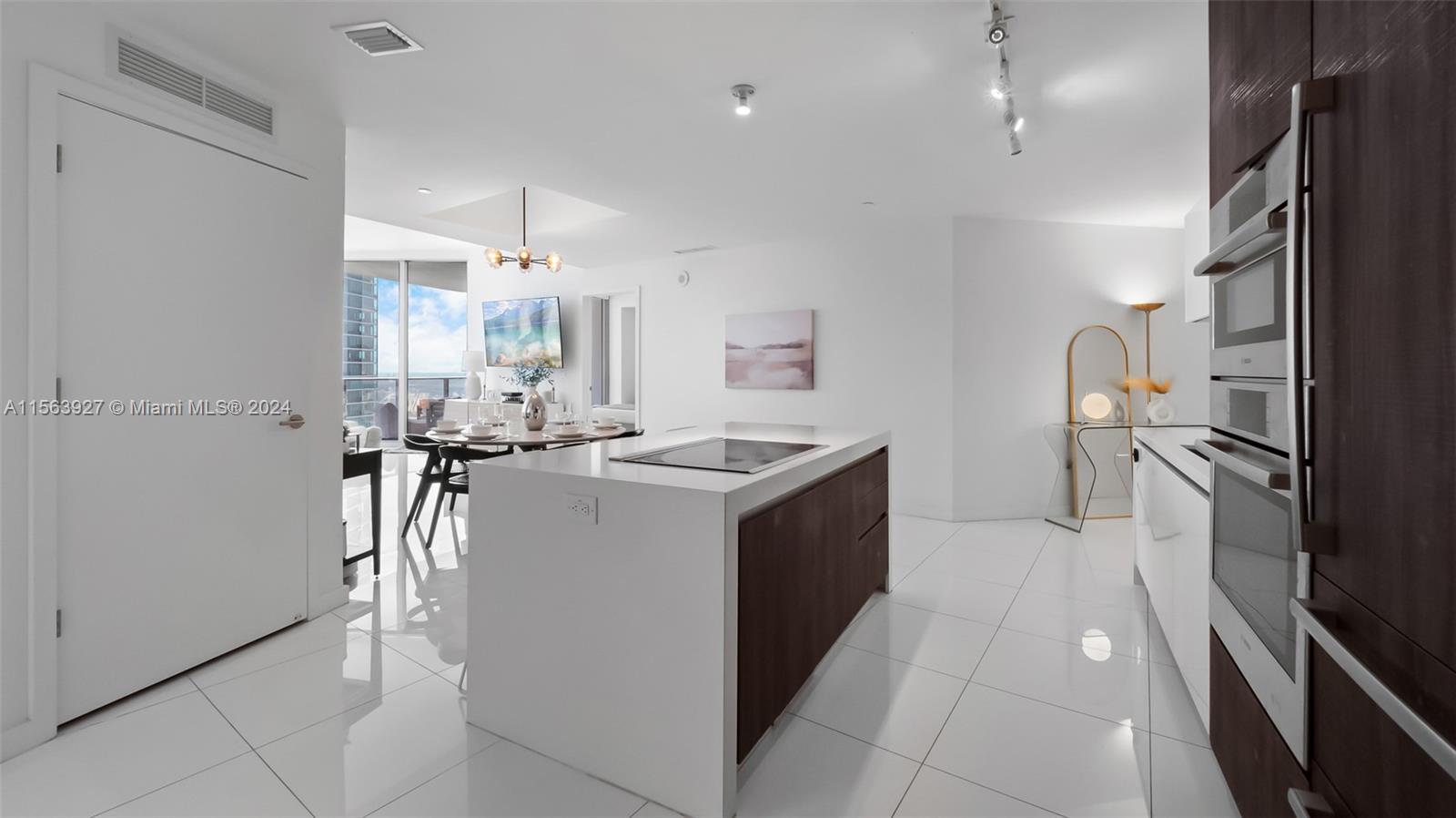 851 NE 1st Ave 3303, Miami, Florida 33132, 2 Bedrooms Bedrooms, ,3 BathroomsBathrooms,Residentiallease,For Rent,851 NE 1st Ave 3303,A11563927